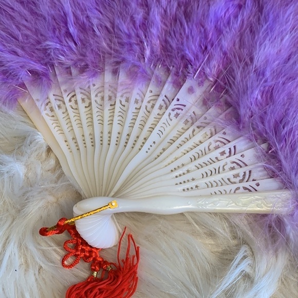 Purple Feather Handheld Fan - Picture 7 of 9